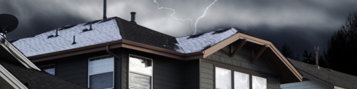 地震や雷。